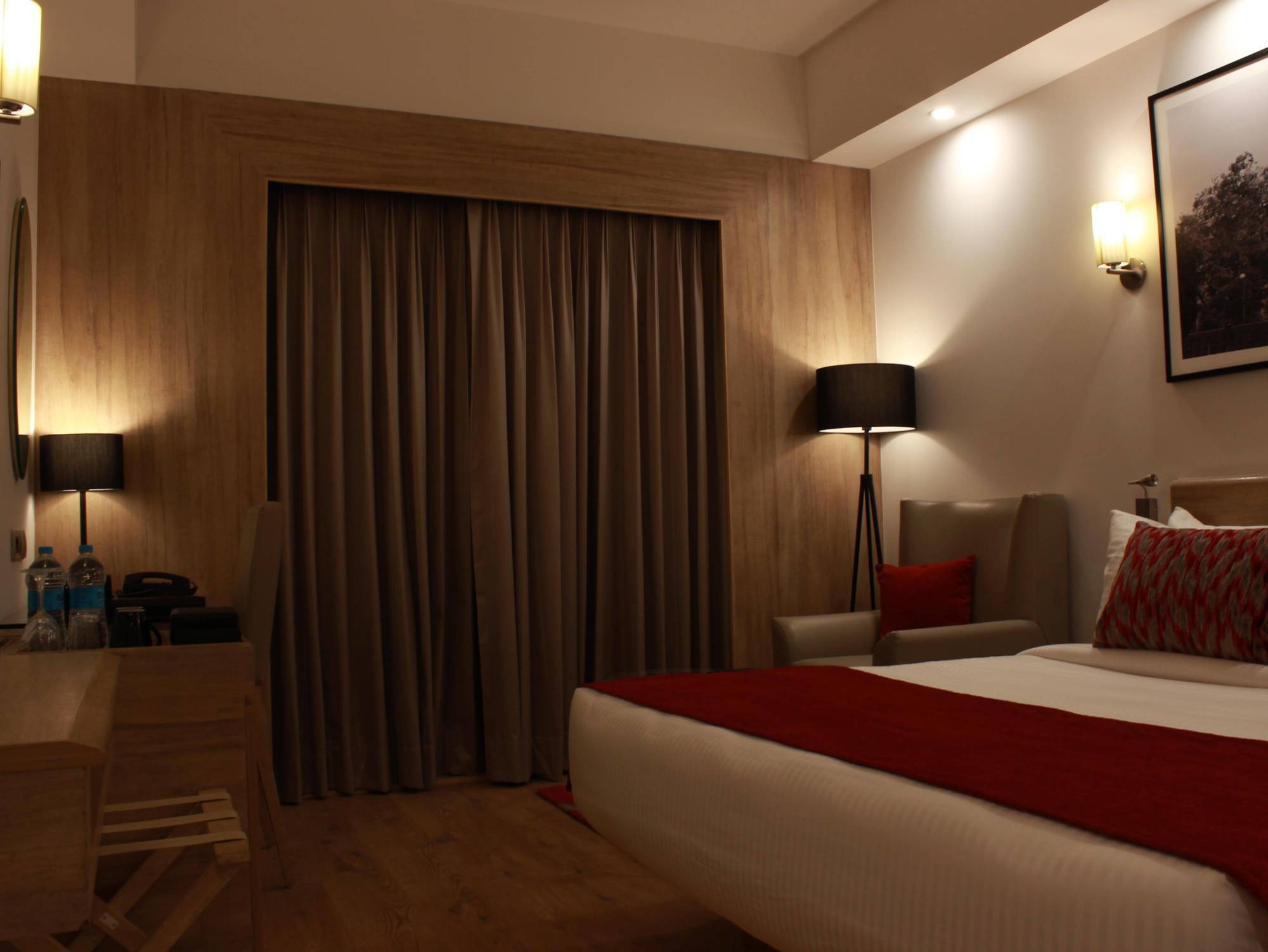 Lemon Tree Premier Center Hotel 4*