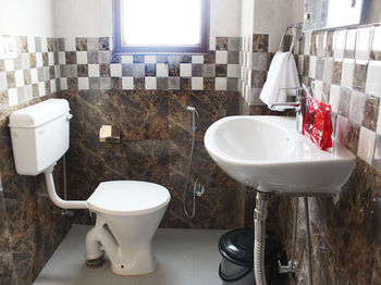 Oyo Sector 49 Hotel Gurgaon