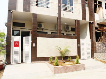 Oyo Sector 49 Hotel Gurgaon