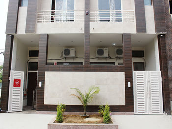 Oyo Sector 49 Hotel Gurgaon