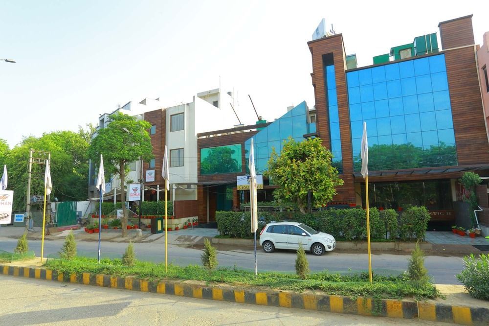 Hotel Crossroads Gurgaon