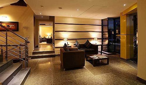 Hotel Crossroads 4*