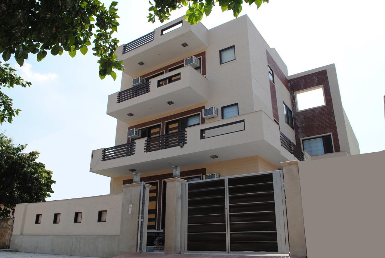 Anand 3* Gurgaon
