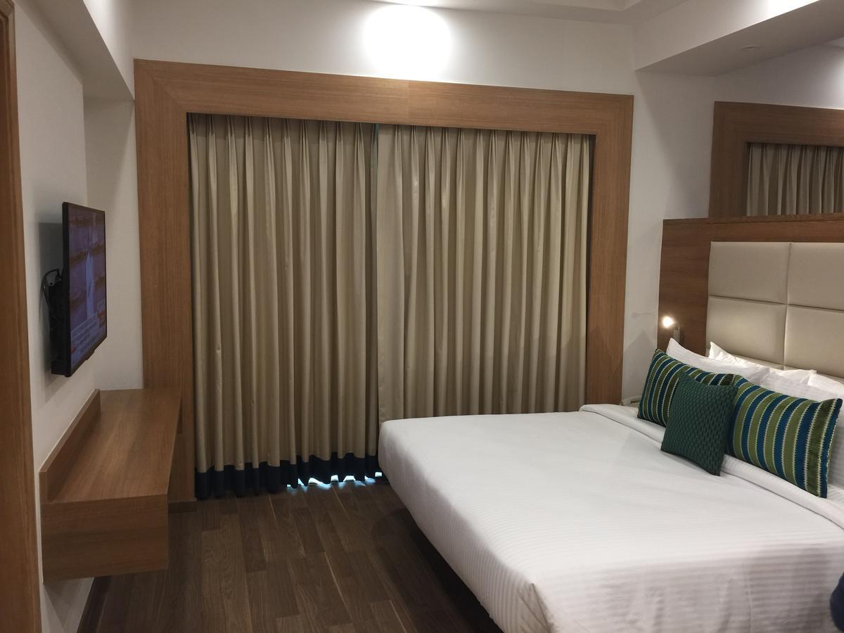 Lemon Tree Hotel, Sector 60, Gurugram Gurgaon