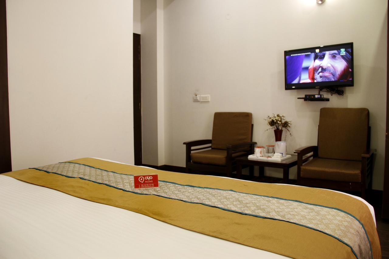 Hotel Mavens House Artemis Hospital Road Guest house Gurgaon