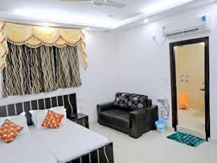 Oyo 12340 The Royal Park Plaza Hotel 3*