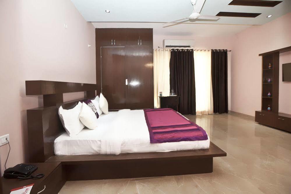 Oyo Huda Center Market Hotel 3*