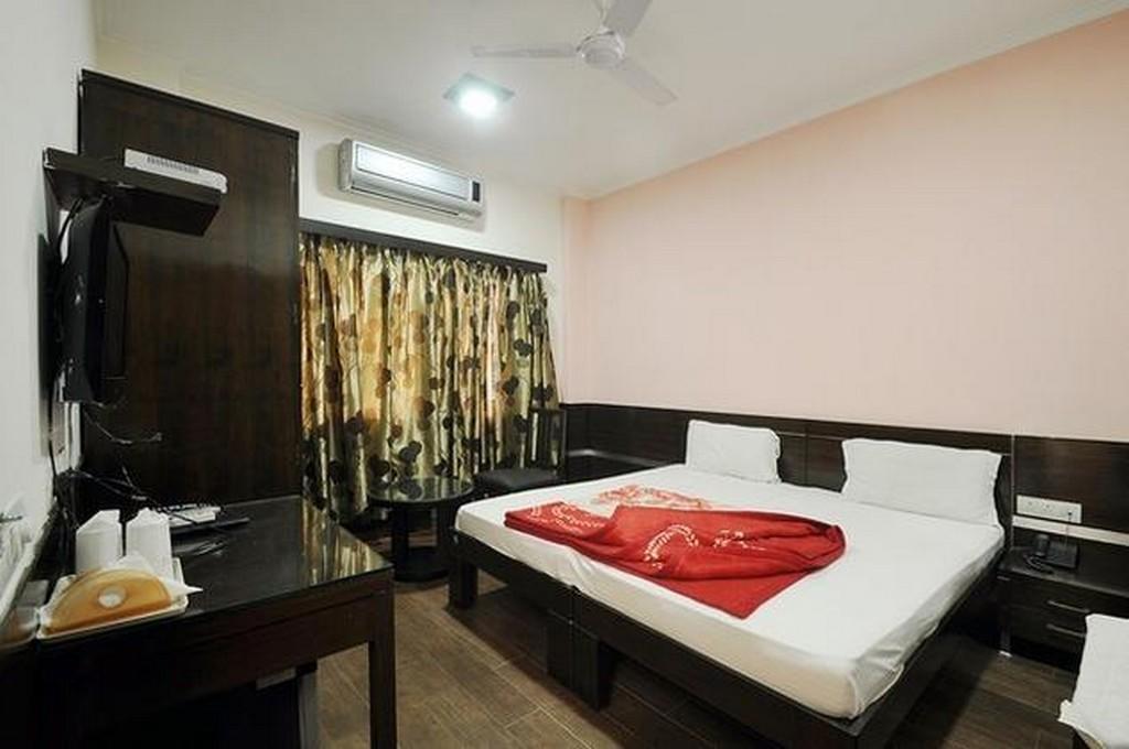 Maxfort Huda Centre Hotel Gurgaon