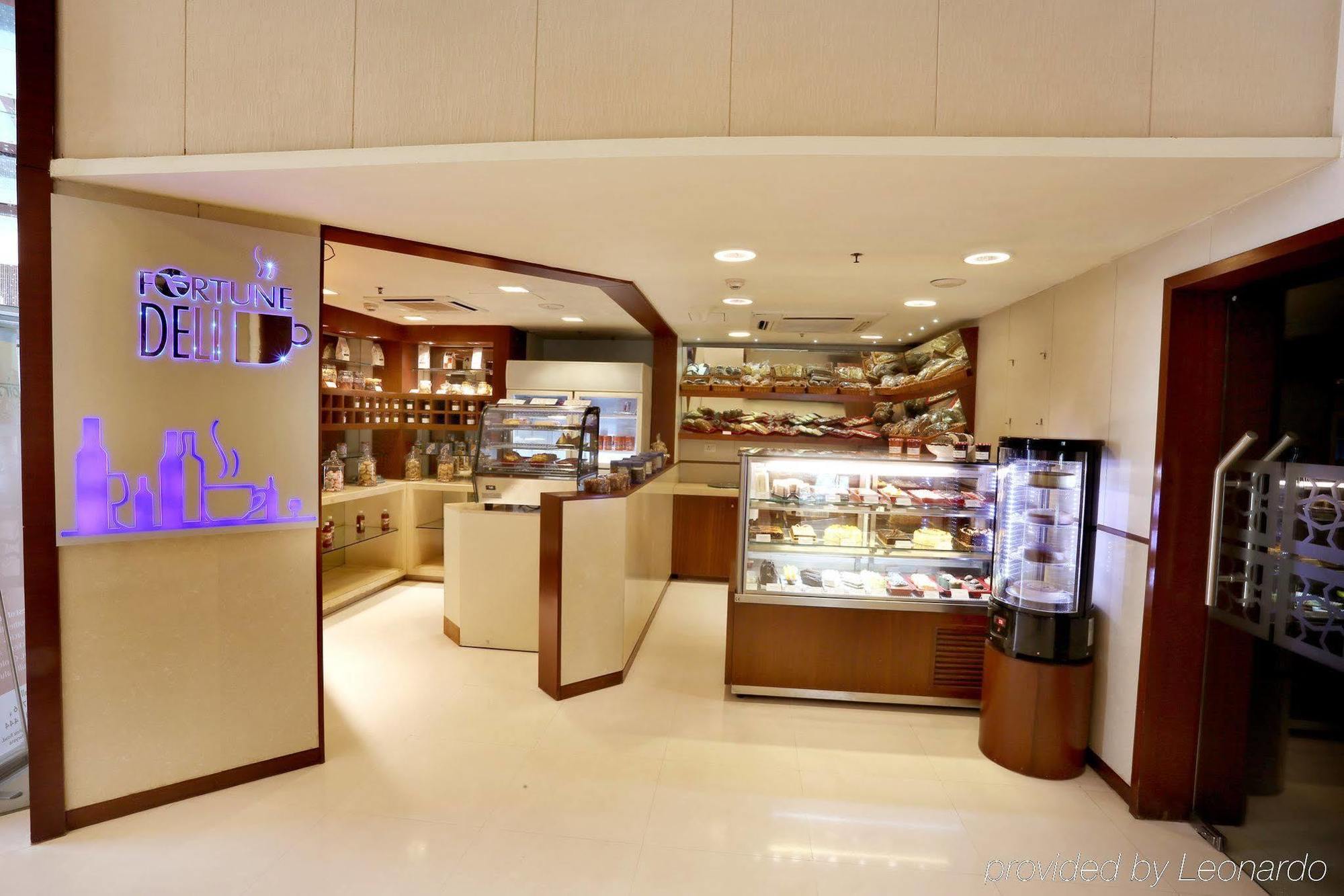 Radisson Gurugram Sohna Road Center Hotel 5*