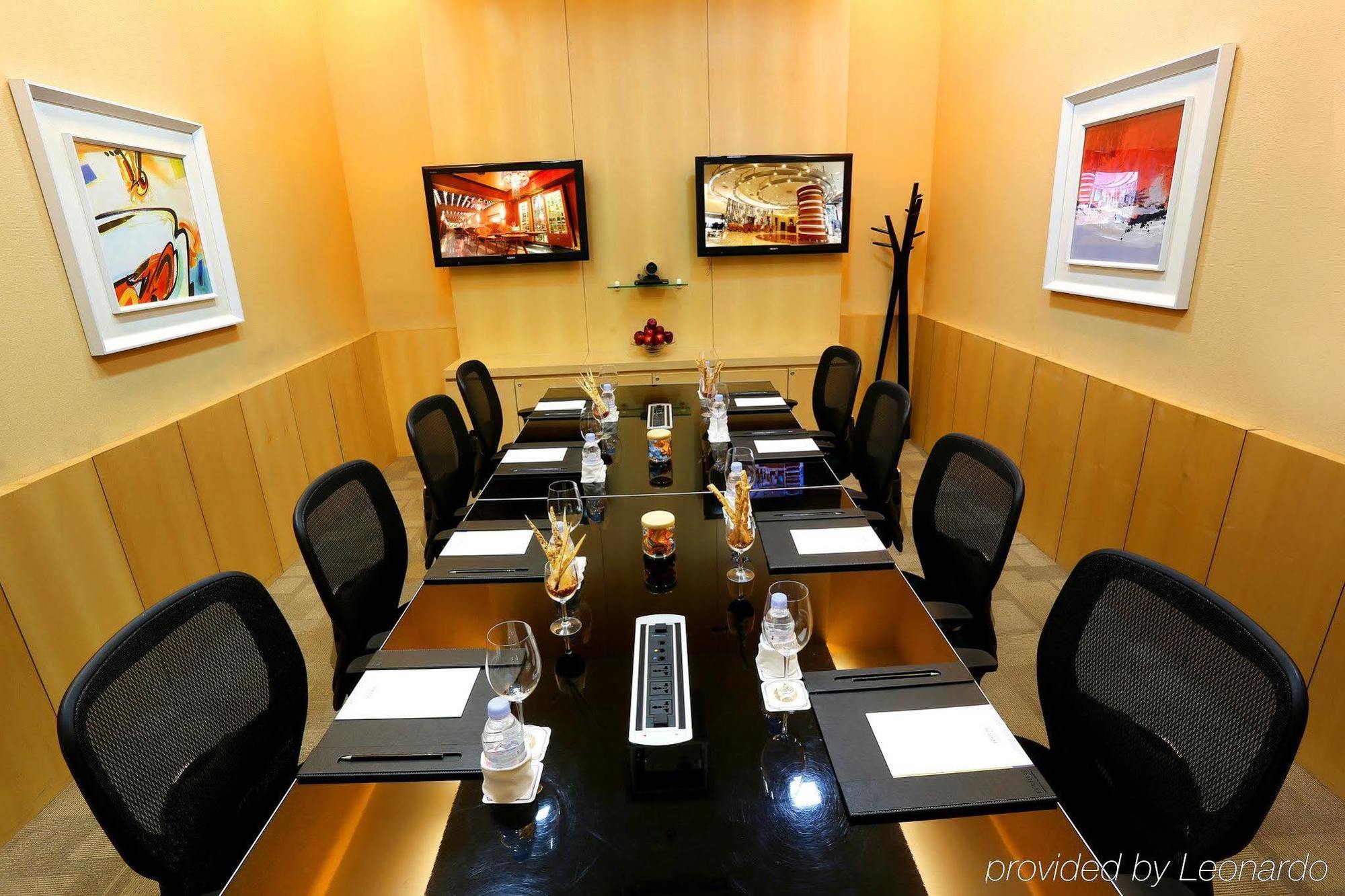 Hotel Radisson Gurugram Sohna Road Center Gurgaon