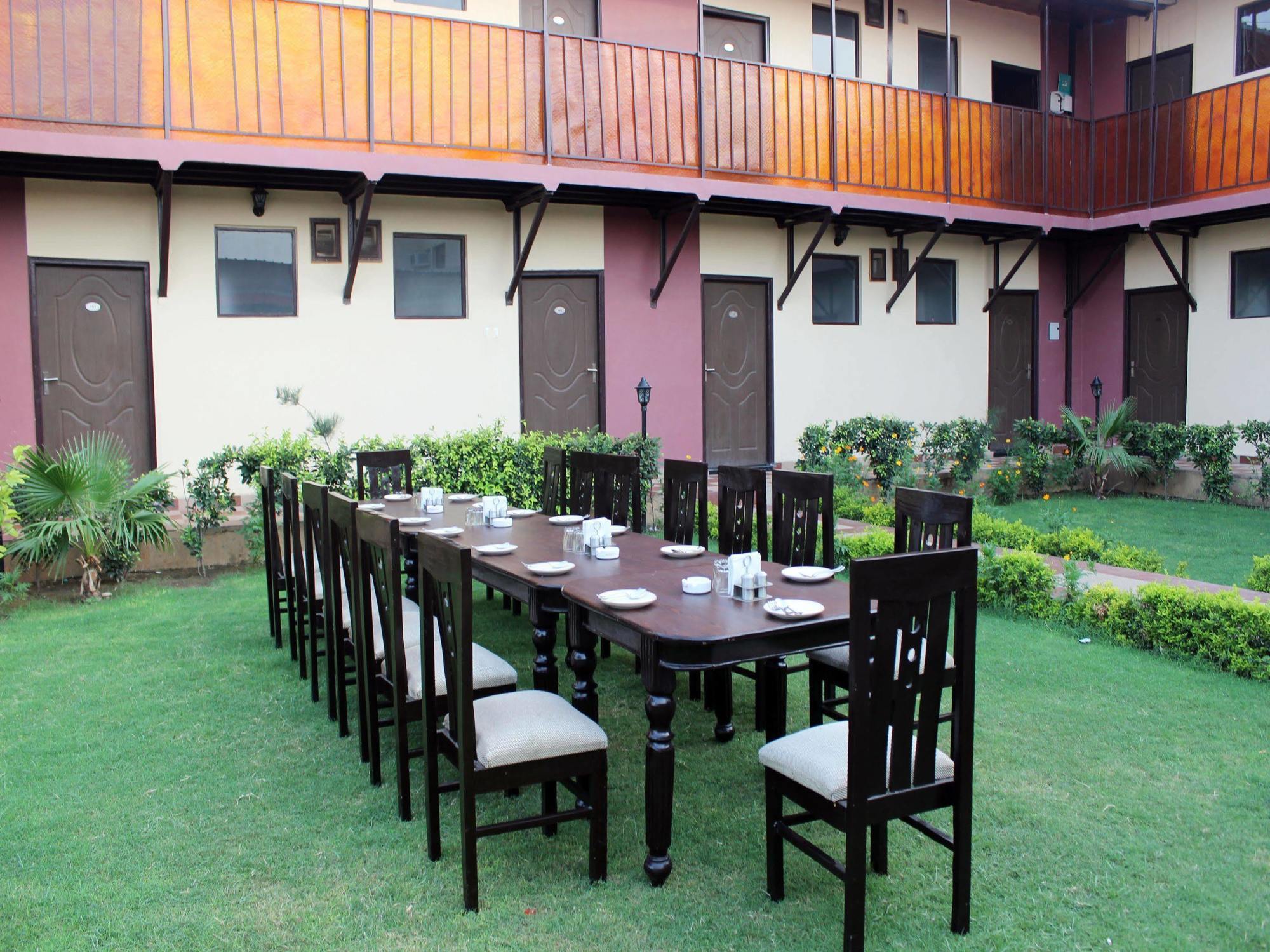 Oyo Imt Chowk Ii Hotel Gurgaon