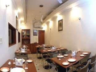 Hotel Fabhotel Cyber Gurgaon