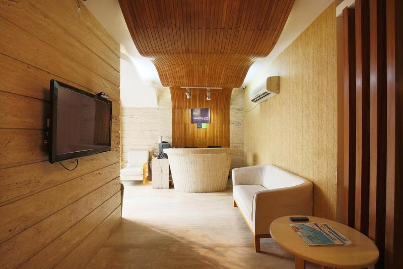 Hotel Fabhotel Cyber 3*