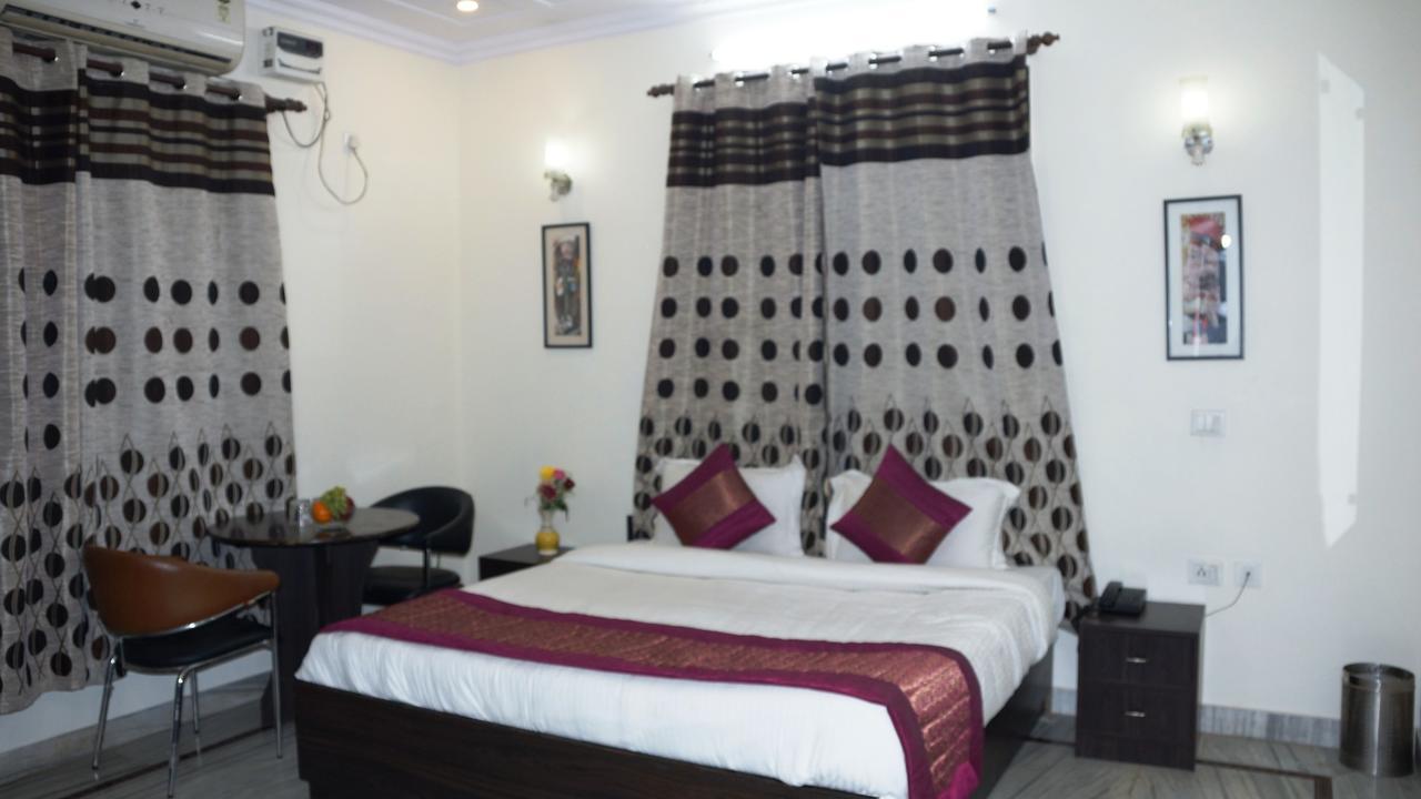 Hotel Maxfort Medicity 3*