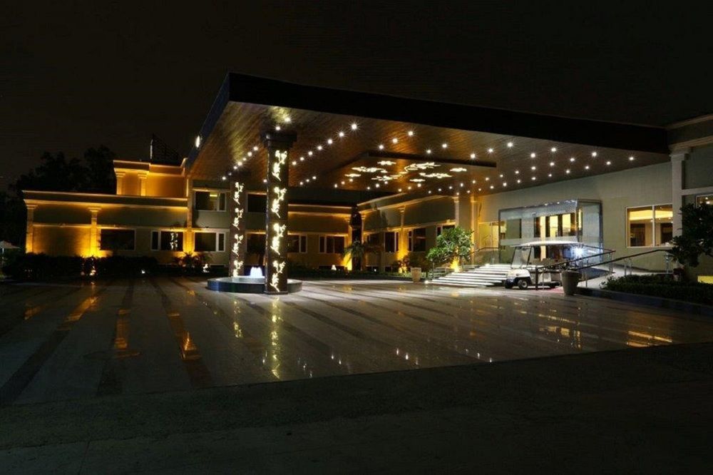 Atrio By Devam 4* Gurgaon