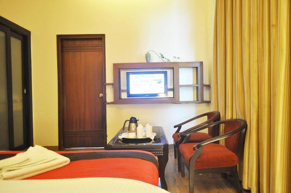 Hotel Oyo Premium Old 3*