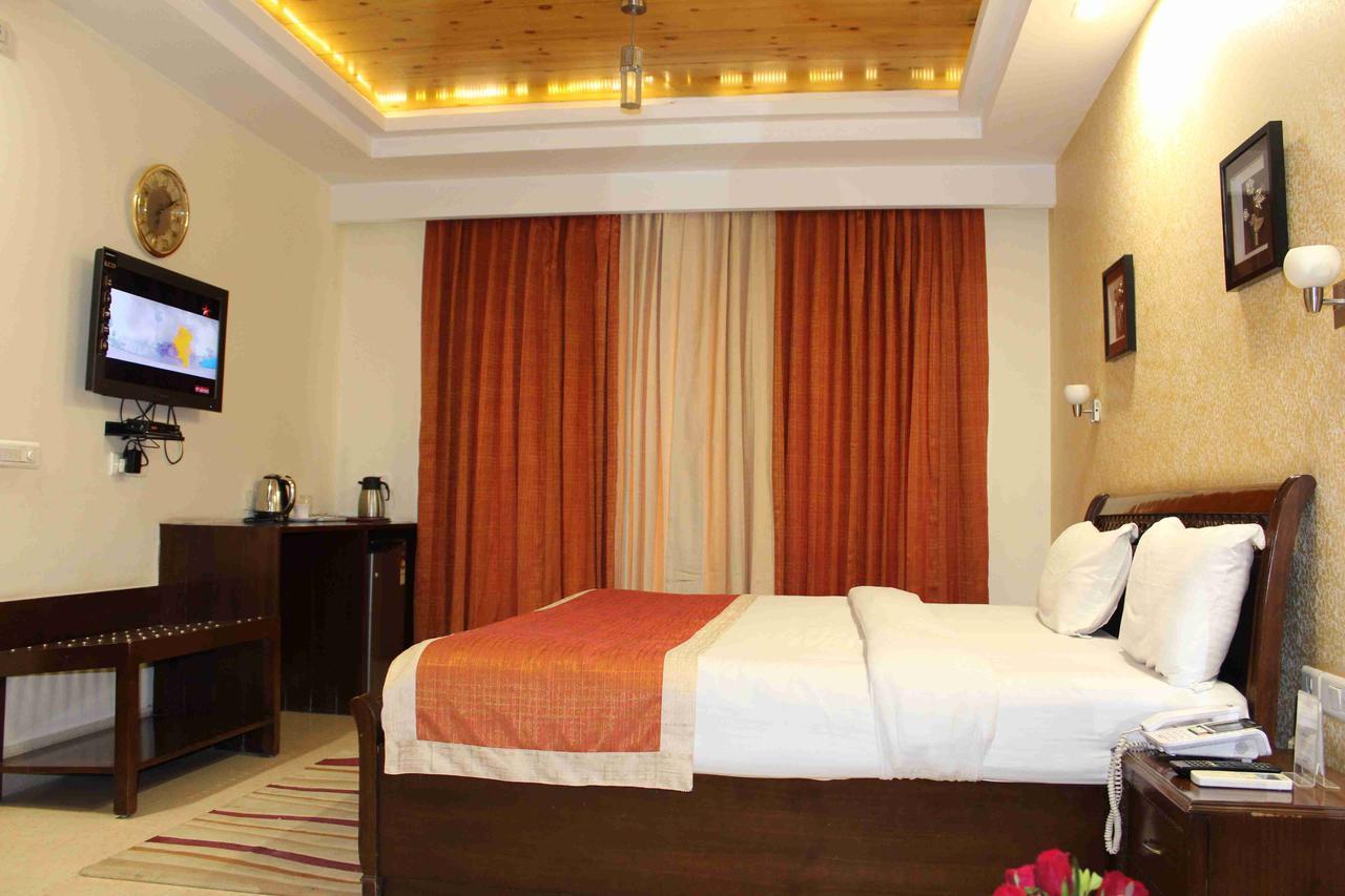 Hotel North East Residency