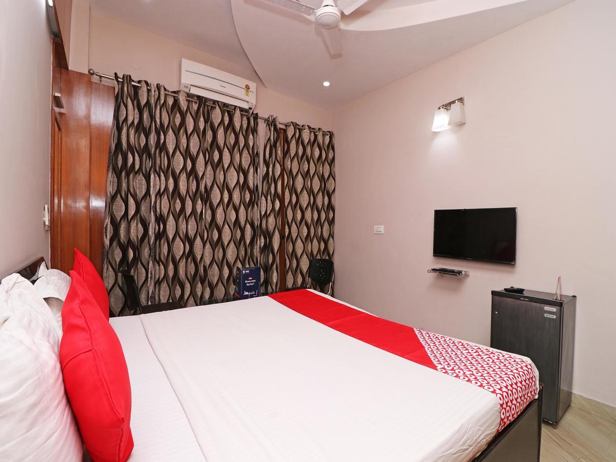 Oyo 13059 Ruby Residency Guest house