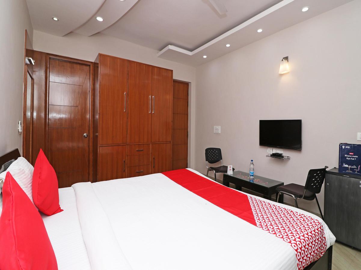 Oyo 13059 Ruby Residency * Gurgaon