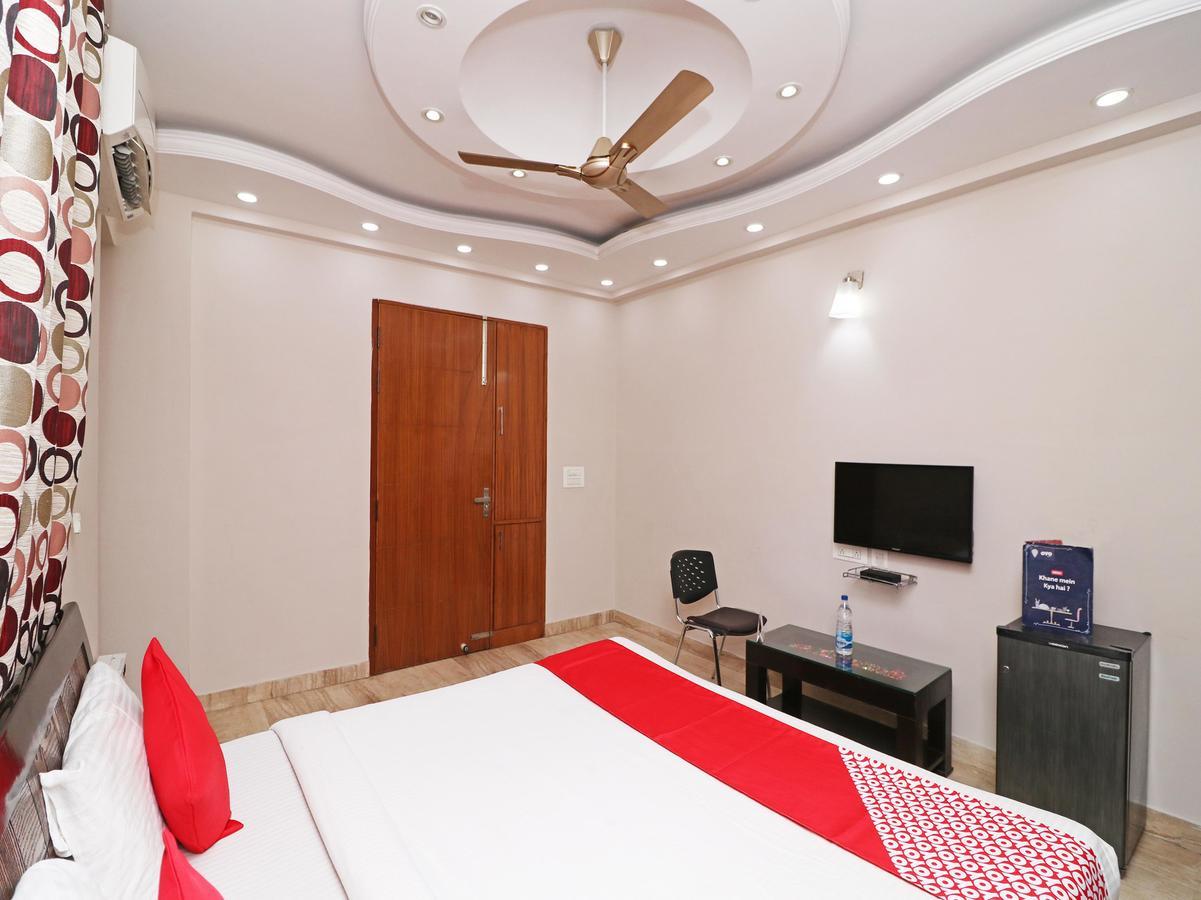 Oyo 13059 Ruby Residency Guest house *