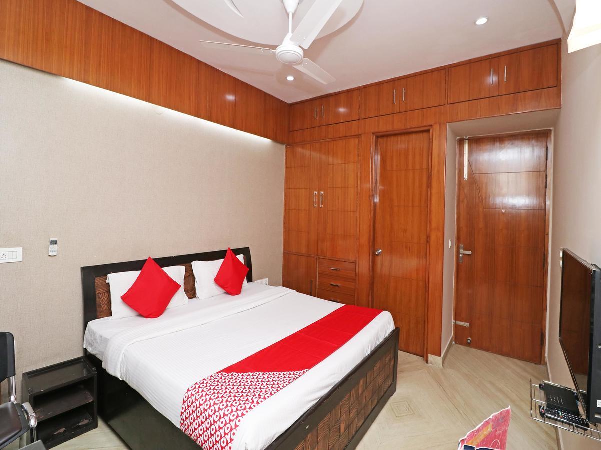 Oyo 13059 Ruby Residency Guest house *