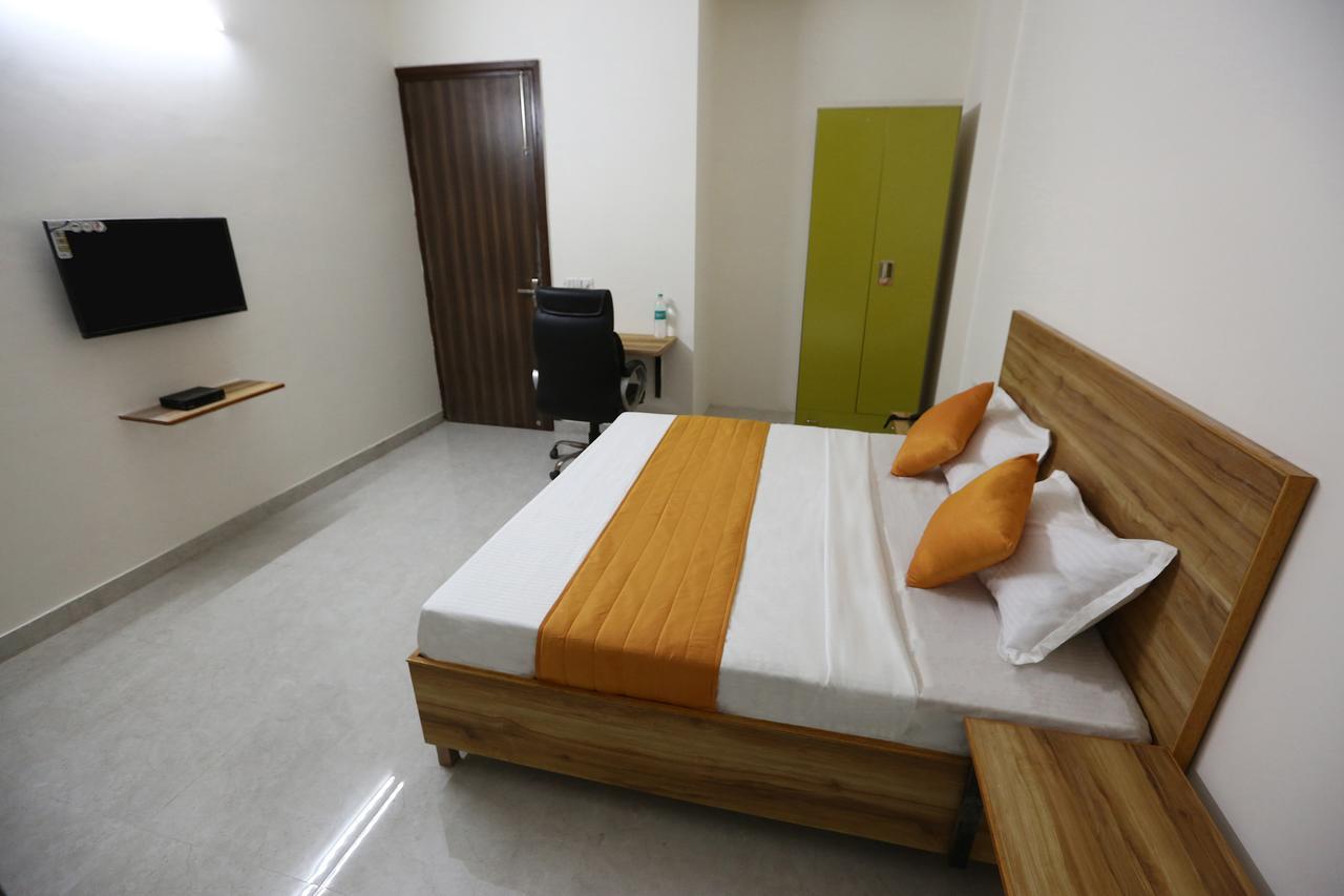 Fabhotel Horizon Sohna Road 3*