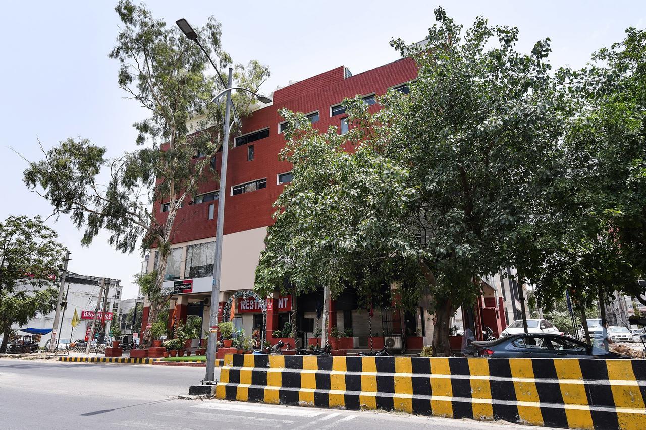 Red Hotel Gurgaon