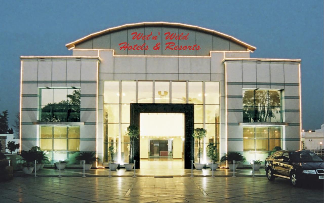 Wet N Wild & 4* Gurgaon