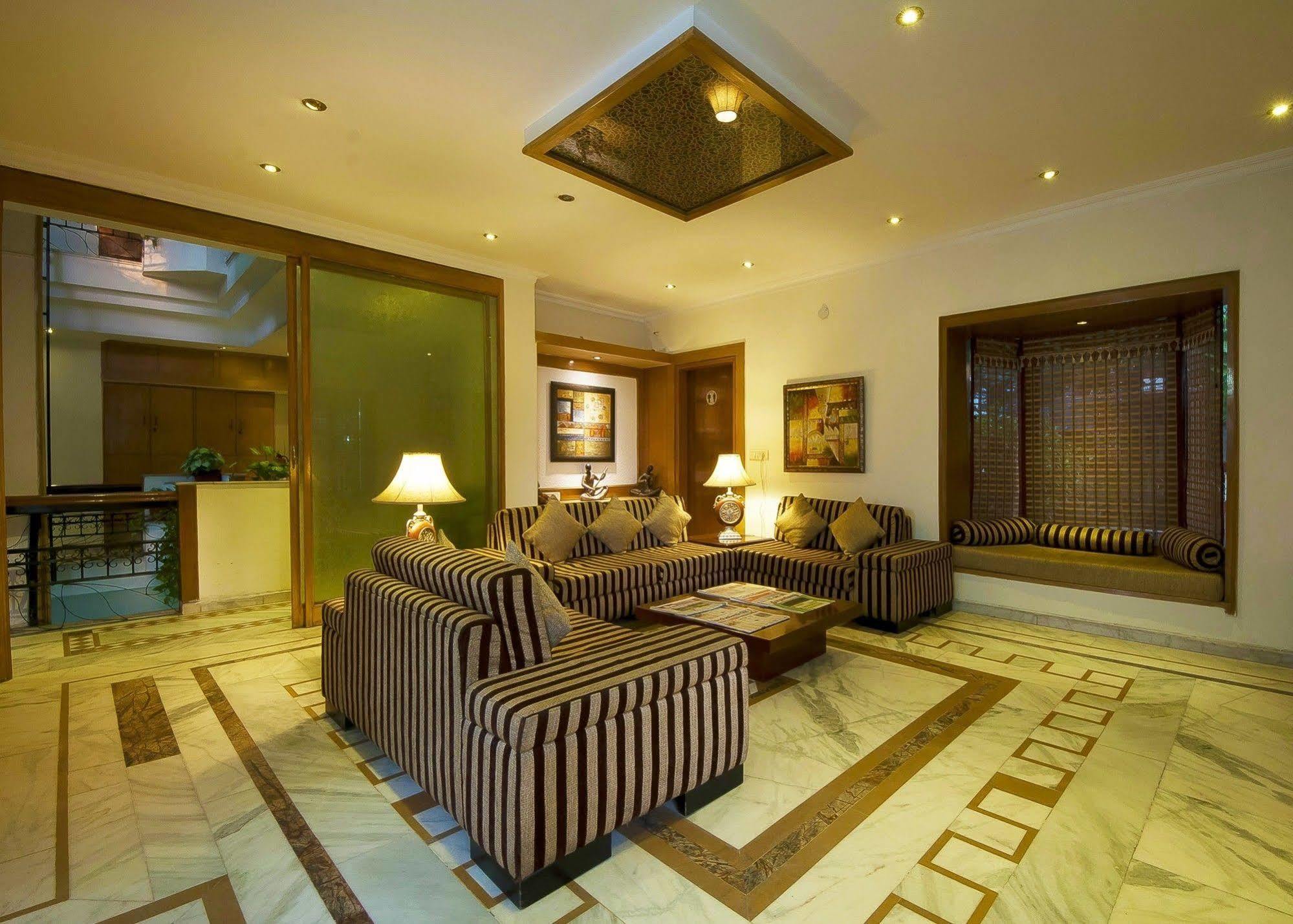 Siris 18 Hotel