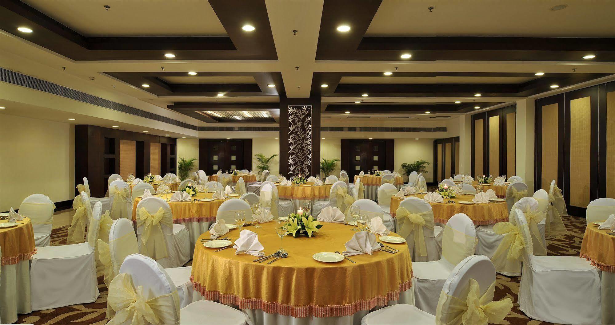 Hotel Country & By Radisson, Gurugram Sector 12