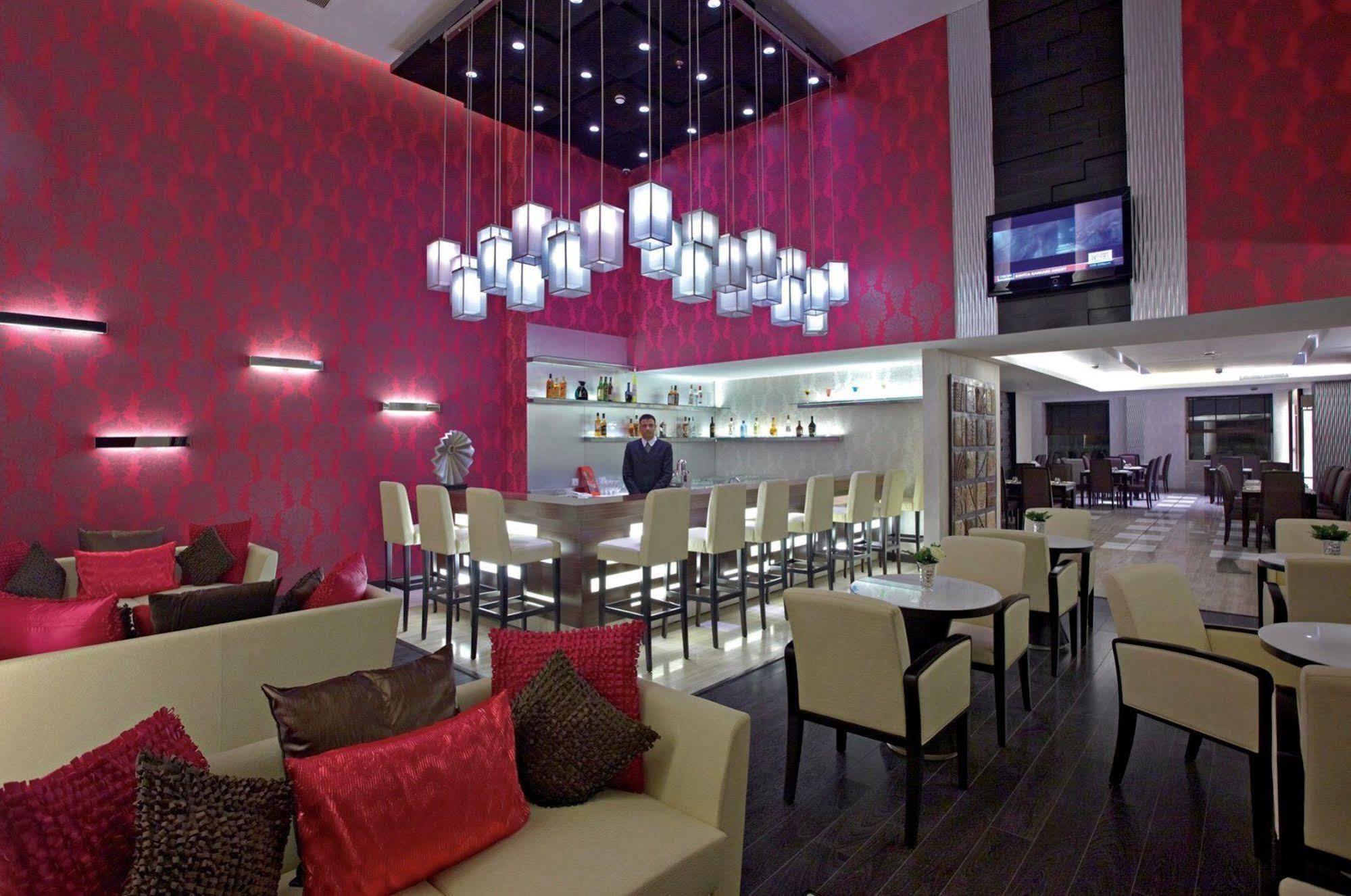 Radisson Sector 29 Gurugram Hotel