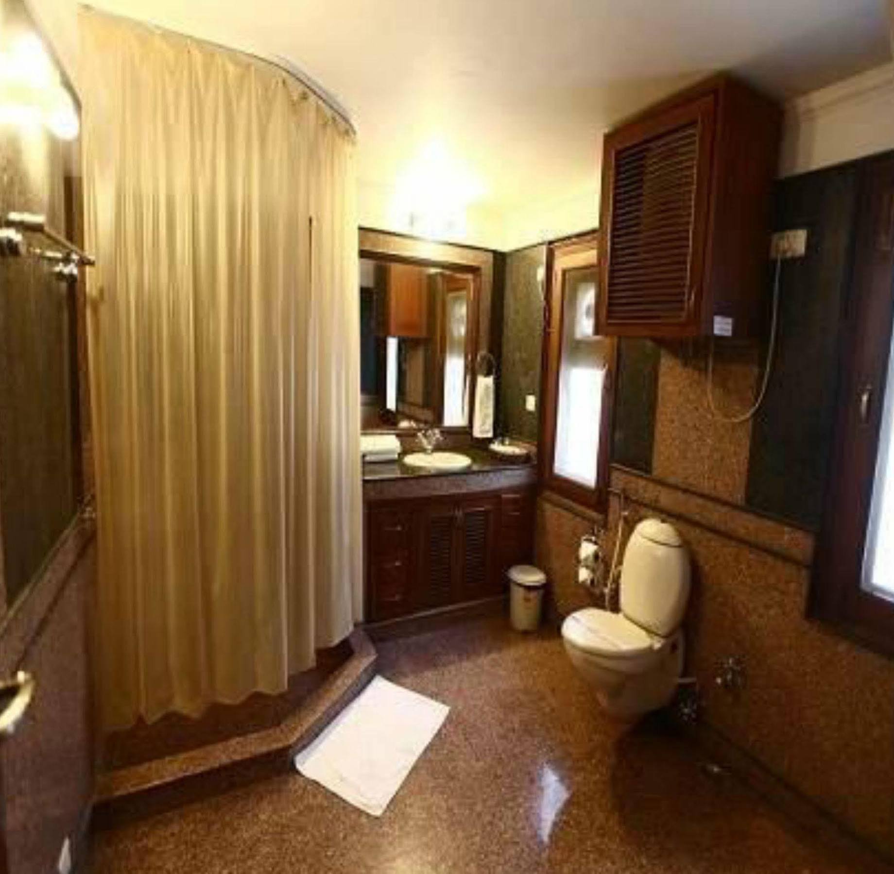 Hotel The Habitare Gurgaon