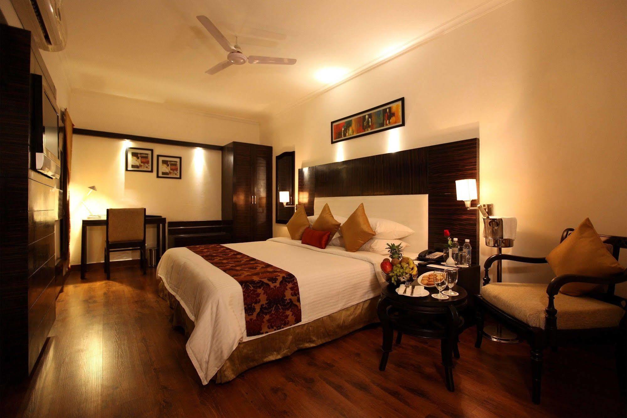 Crossroads Hotel Gurgaon