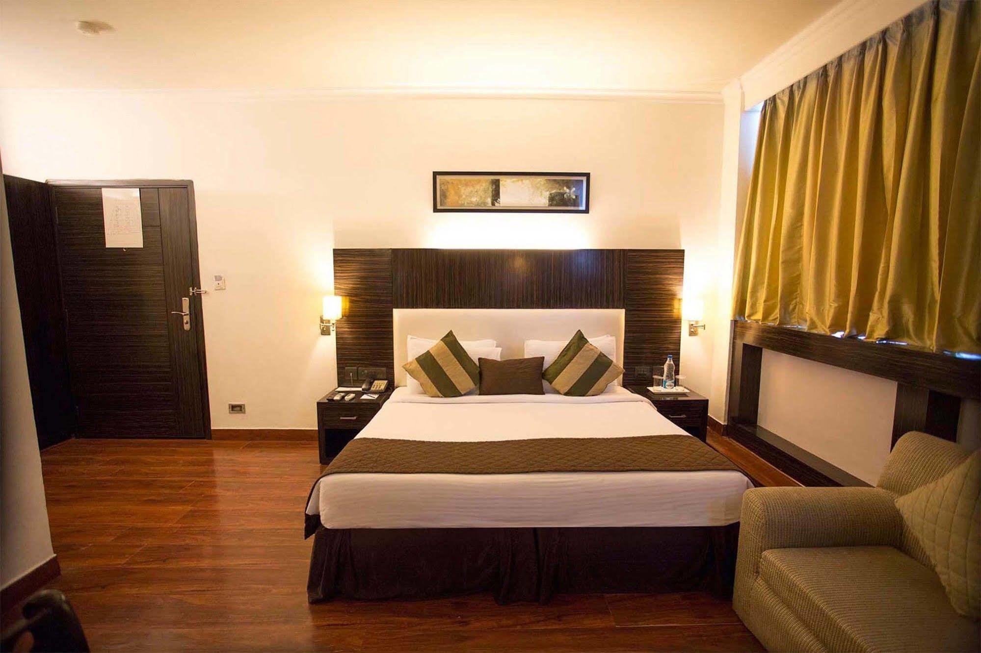 Crossroads Hotel Gurgaon