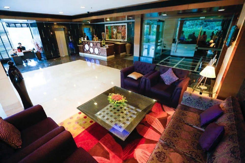 Park Airport Hotel 4*