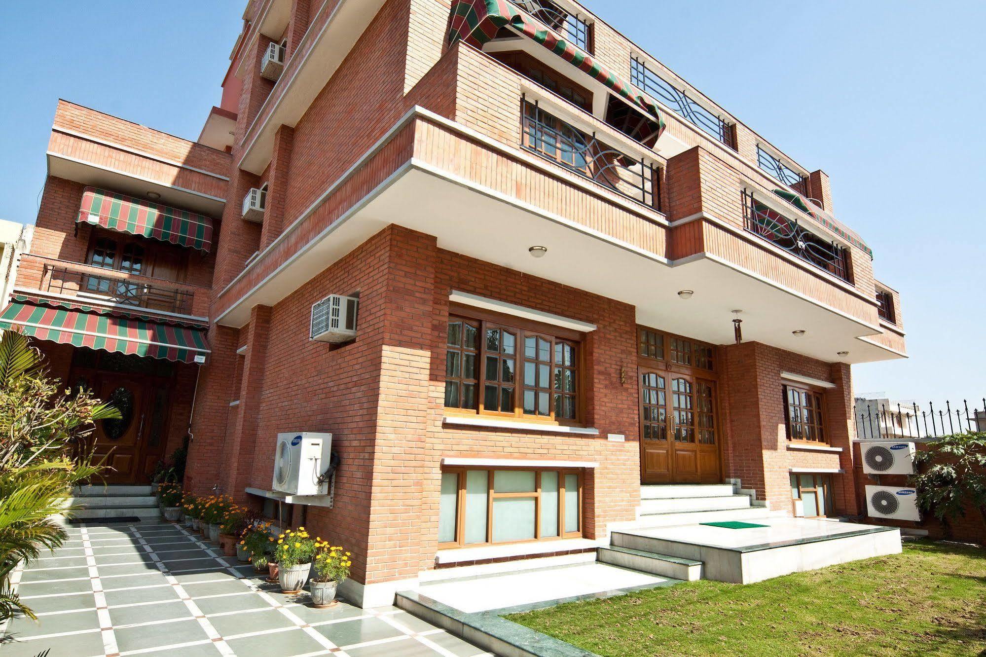 The Mayflower 3* Gurgaon