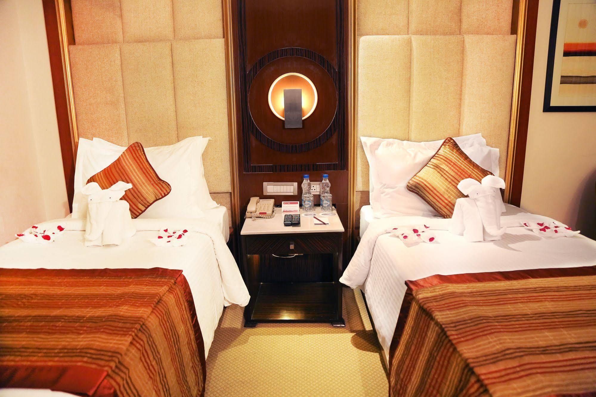 The Acura, Bmk Hotel 4*