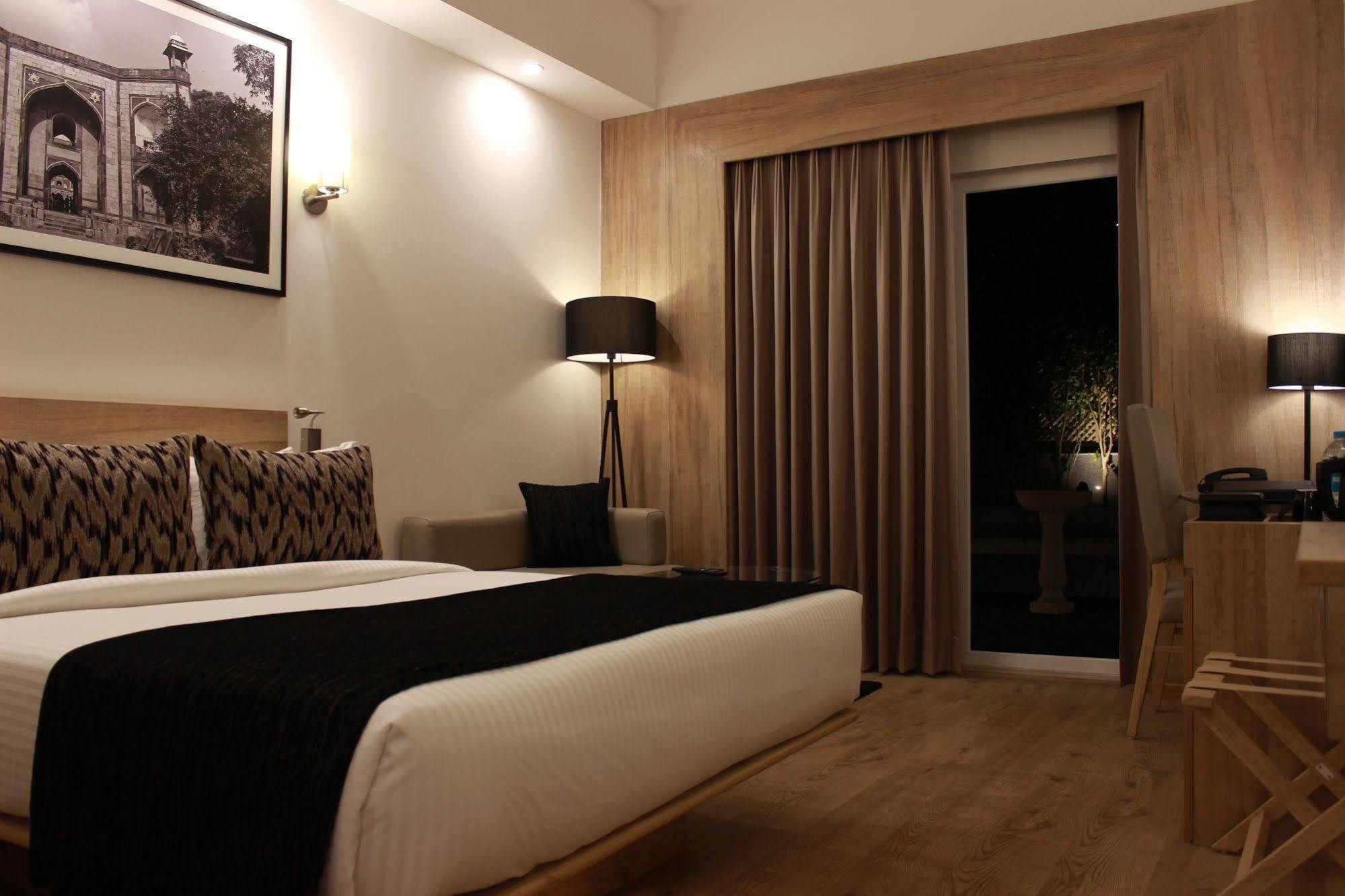 Lemon Tree Premier Center 4* Gurgaon