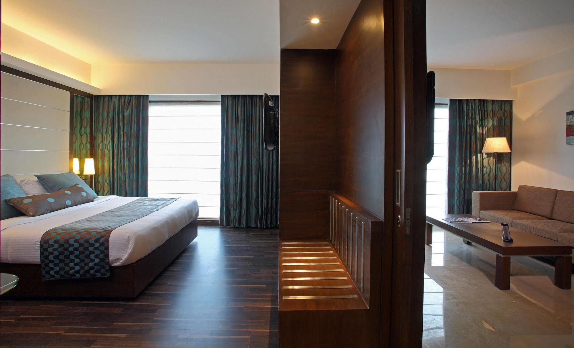 Yuhi Hospitality - Speciality Japanese Corporate House Hotel 3*