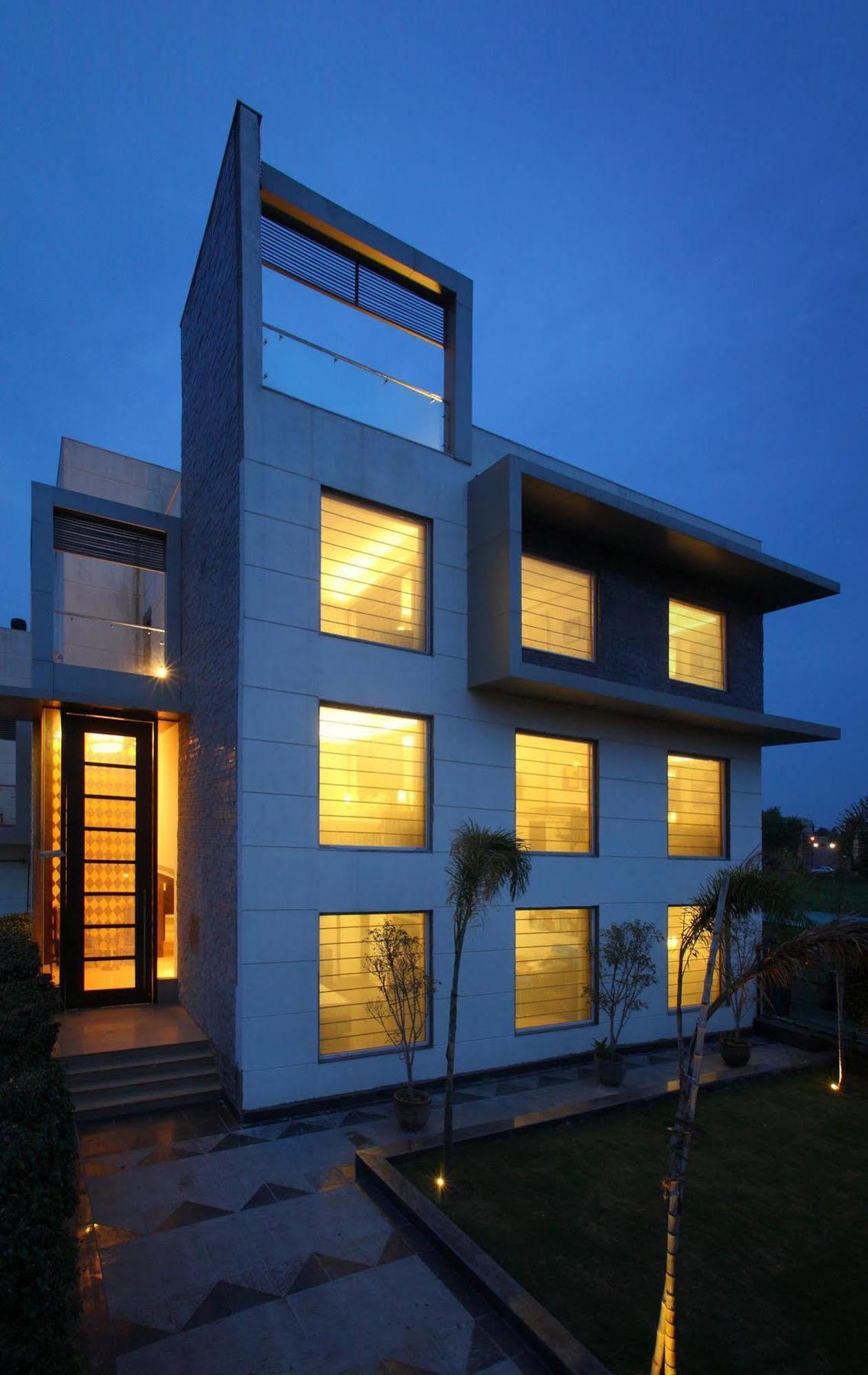 Yuhi Hospitality - Speciality Japanese Corporate House Hotel 3*