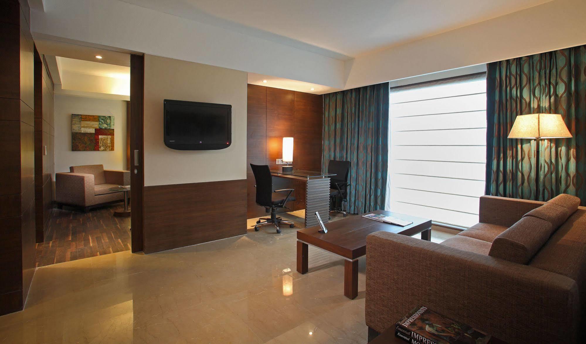 Yuhi Hospitality - Speciality Japanese Corporate House Hotel 3*
