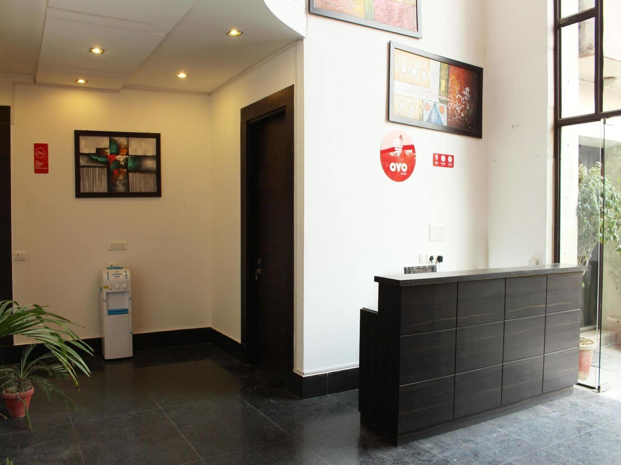 Oyo Flagship 387 Moulsari Avenue Hotel Gurgaon