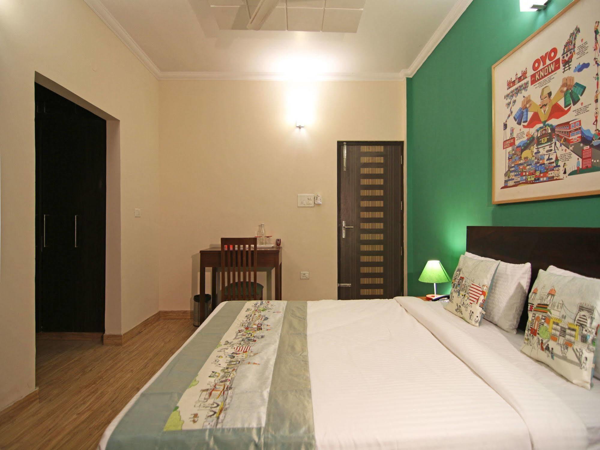 Townhouse Unitech Cyber Park Near Omaxe Celebration Mall Gurgaon