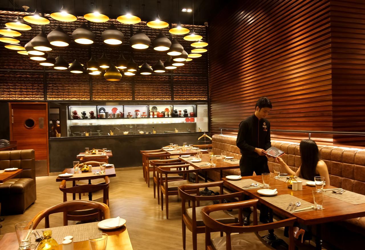 Lemon Tree Premier Center Hotel Gurgaon