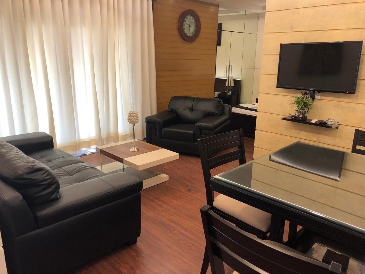 Beautiful At Tarudhan Valley Golf Resort, Manesar Apartment Gurgaon