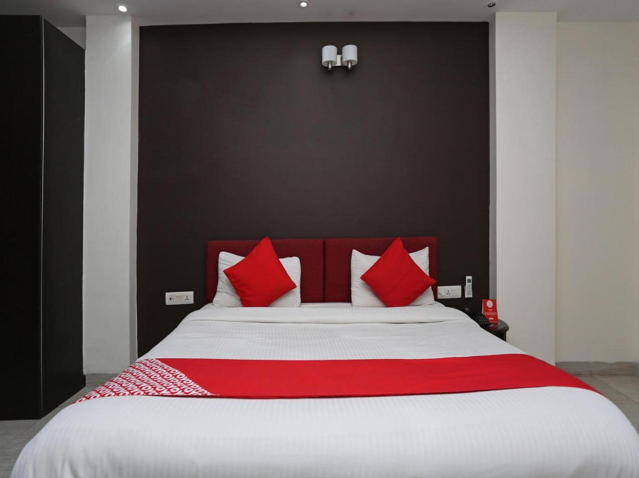 Hotel Oyo 16410 Retreet Gurgaon
