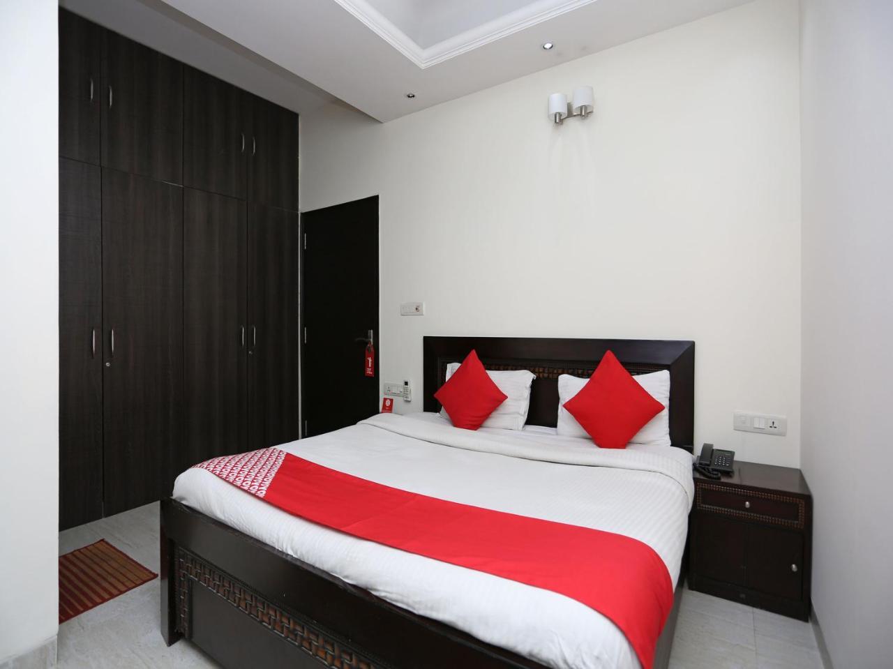 Hotel Oyo 16410 Retreet Gurgaon