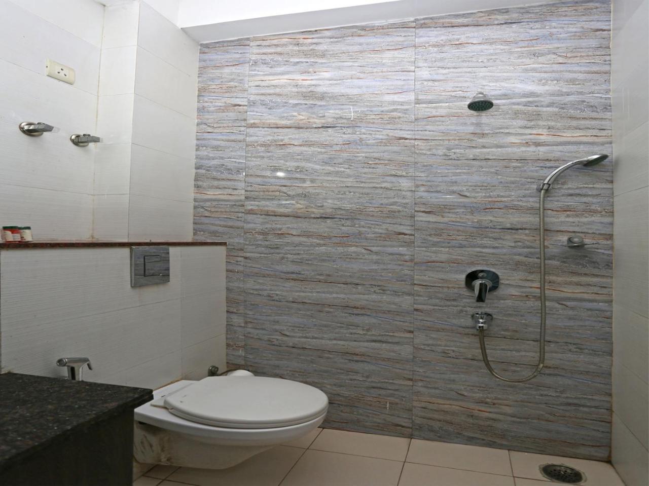 Oyo 16410 Retreet