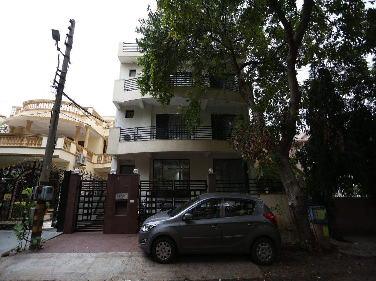 Oyo 16410 Retreet Hotel 3*
