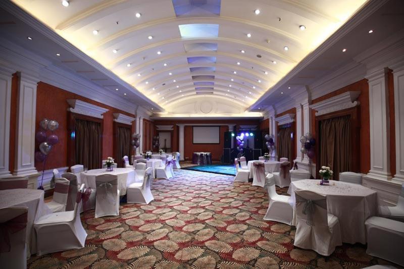 Dlf Club 4 Hotel